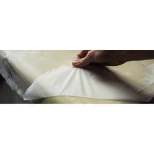 Peel Ply vs Folie Perforata – Diferente, Rol si Utilizare in Vacuum Bagging