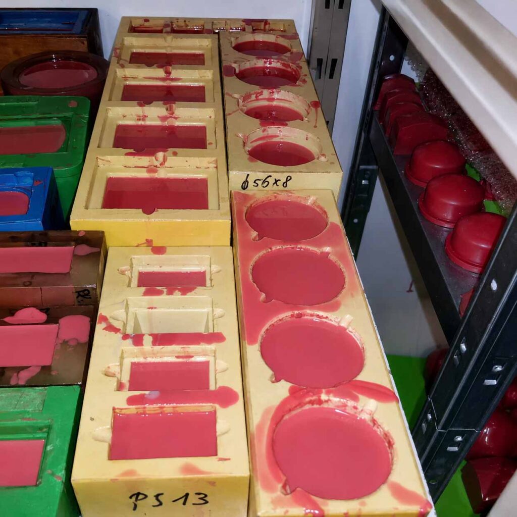 Fabricarea tampoanelor tampografice din silicono FTV HT 33 Red
